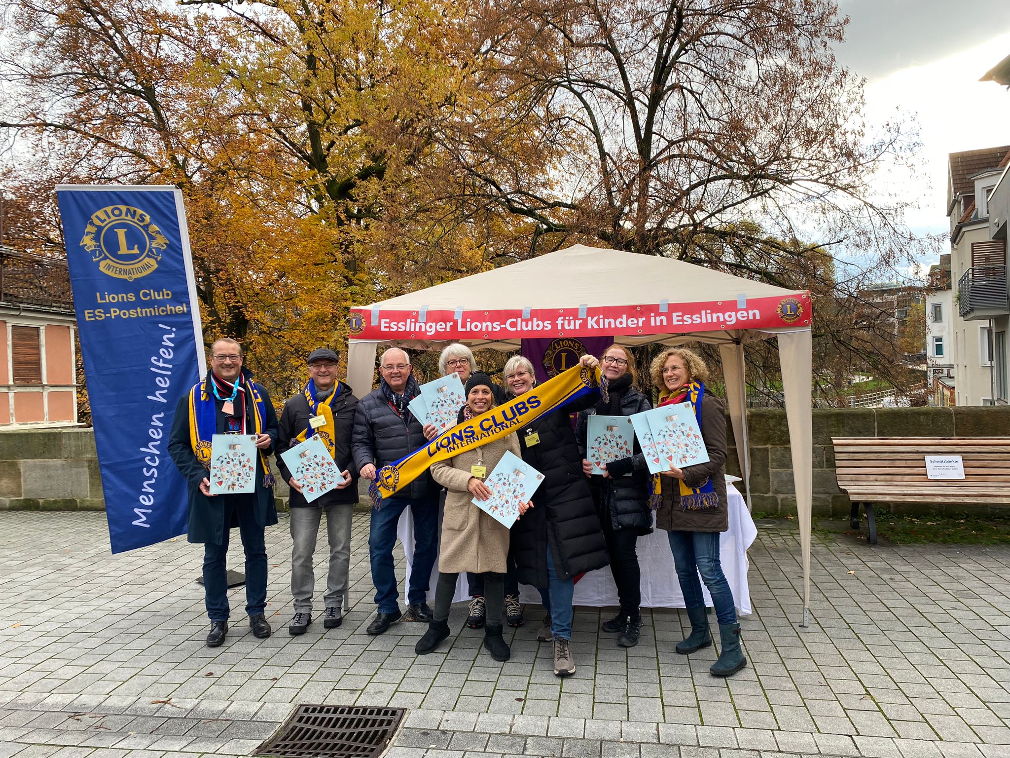 Urkundenübergabe